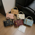 Bolso Mini, Elegante Acolchado con Cadena Dorada