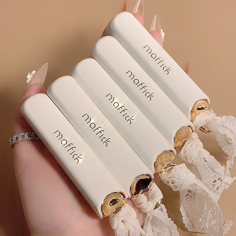 Labial Mate MAFFICK Lace Whisper de Larga duración